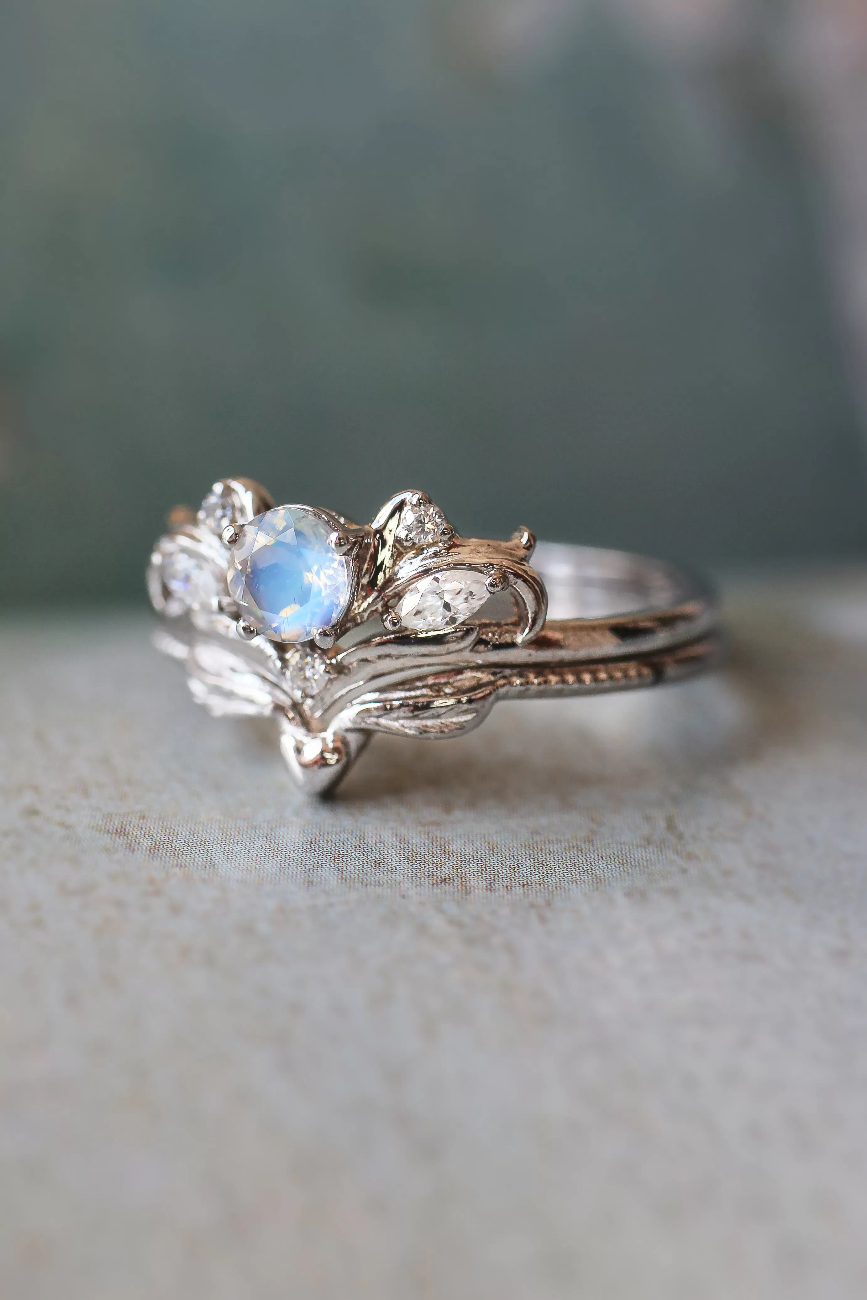 Bridal ring set with rainbow moonstone / Swanlake