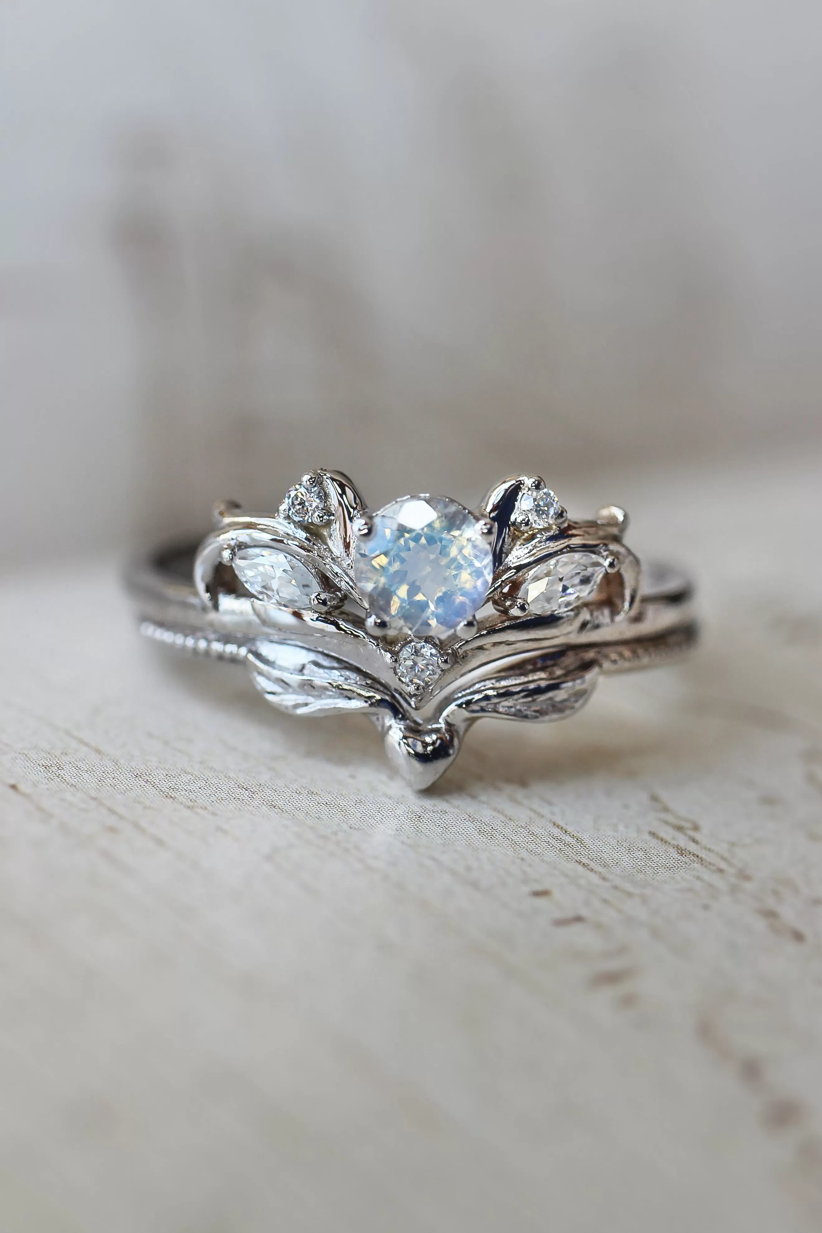 Bridal ring set with rainbow moonstone / Swanlake