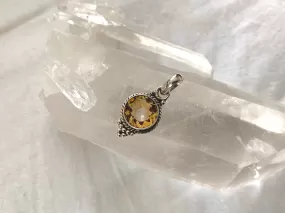 Citrine Cassia Dot Pendant - Faceted