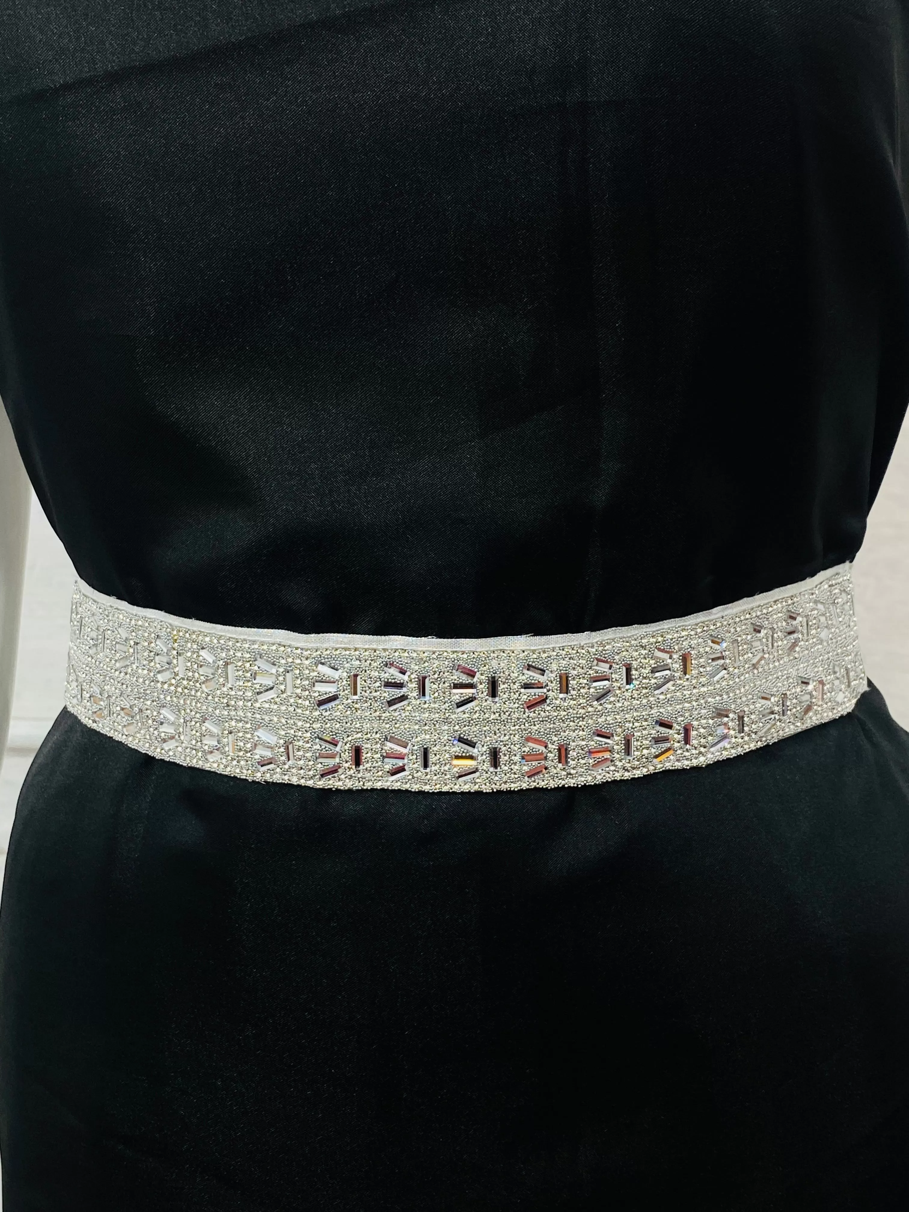 Dazzling Hip Belt Silver Color With Stone Work