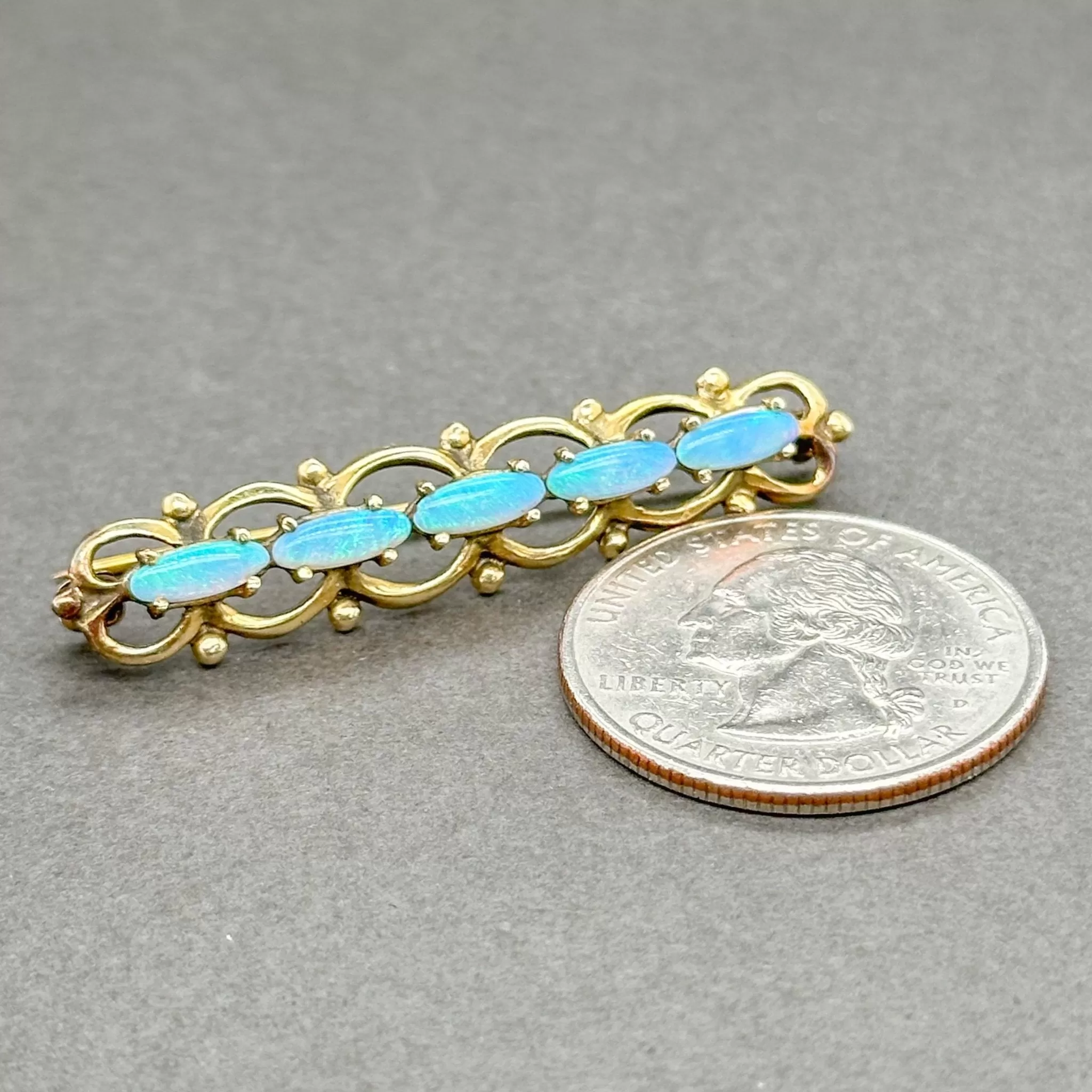 Estate 14K Y Gold Opal Pin