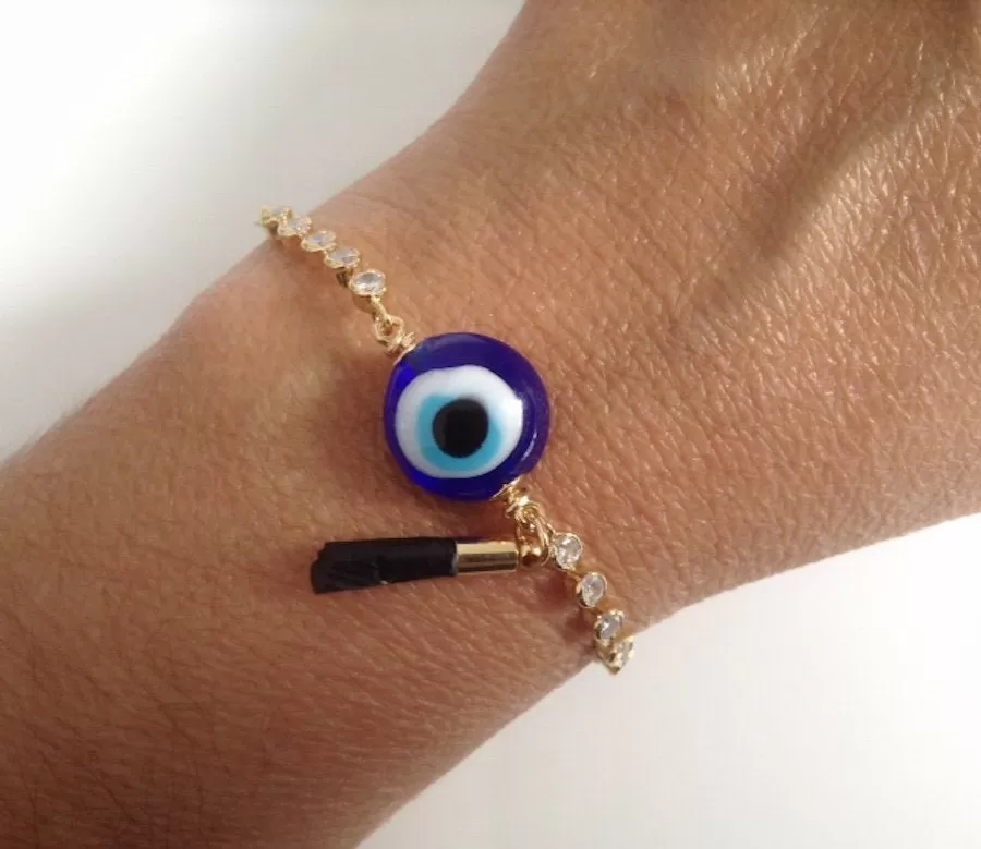 Gold Big Evil Eye Azabache Hand Bracelet