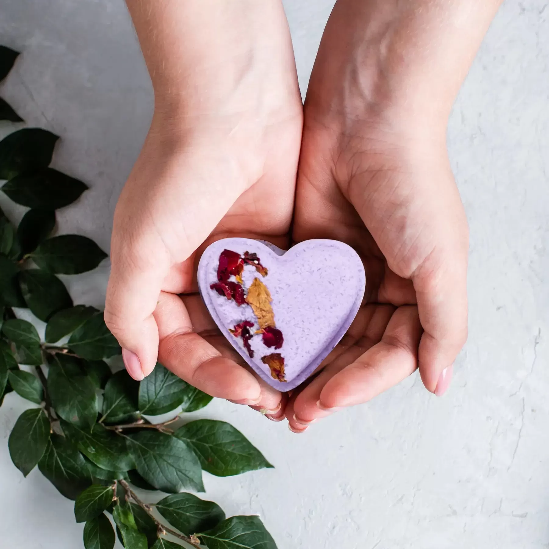 Lavender Mother's Heart Shower Steamers