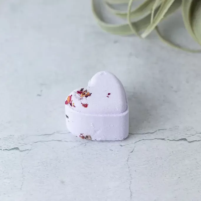 Lavender Mother's Heart Shower Steamers