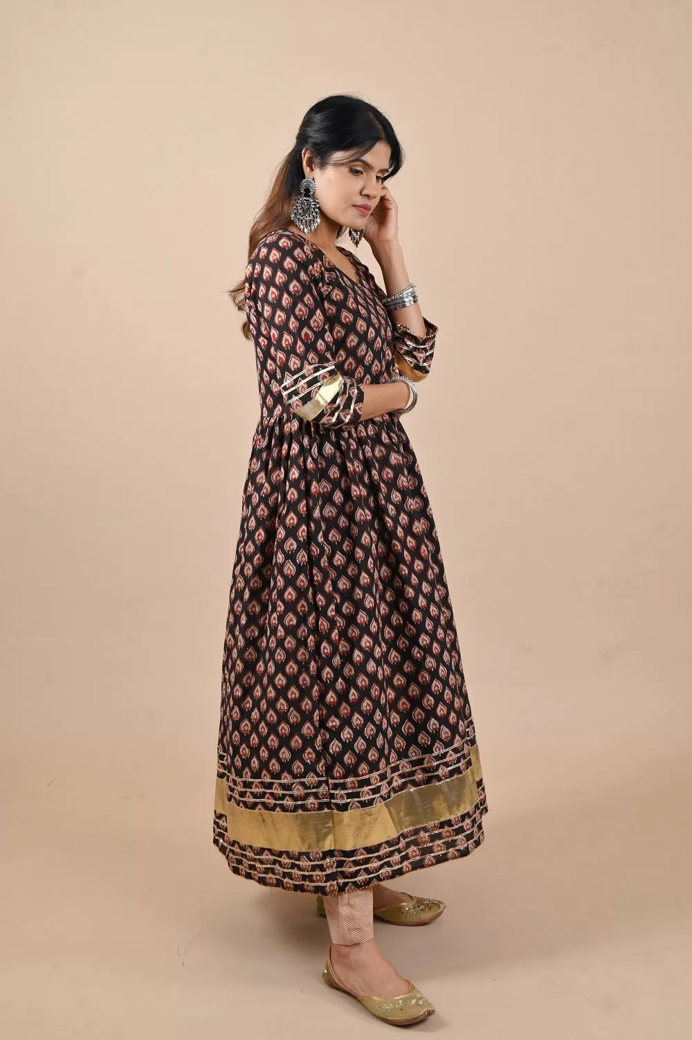 Manmohini Azrak Angarakha Kurta set