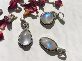 Moonstone Gala Pendant - XSmall Round / Long Oval